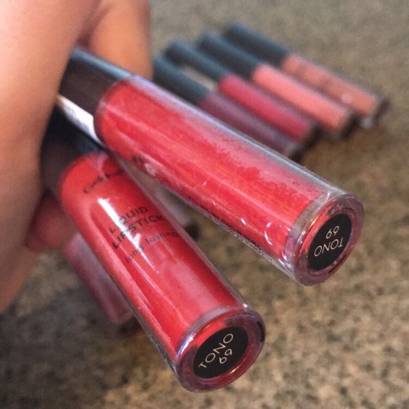 Makeup - Picture 5 of 6